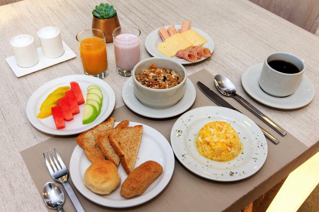 Hotel American Visa Tower 보고타 외부 사진